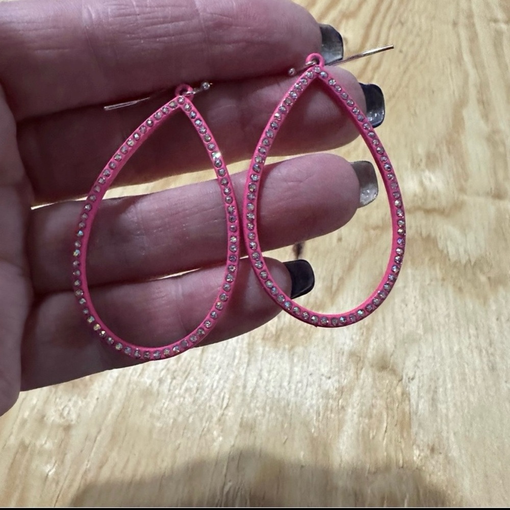 New Pink Panache gold necklace multi colored swavorskis. New teardrop earrings. - Picture 4 of 5